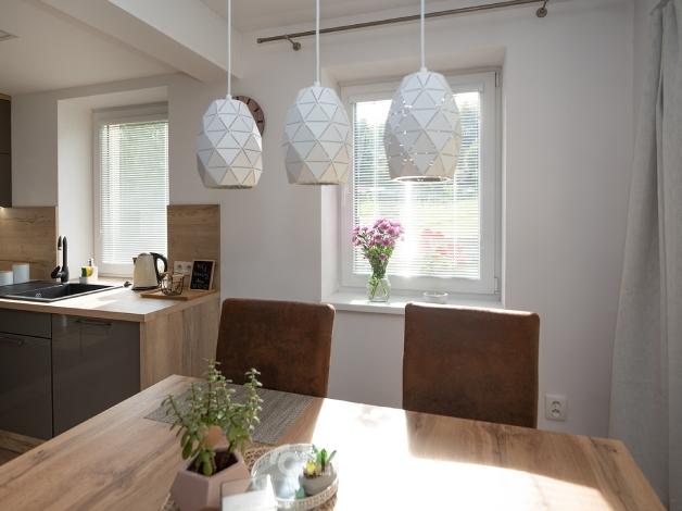 Indoor blinds